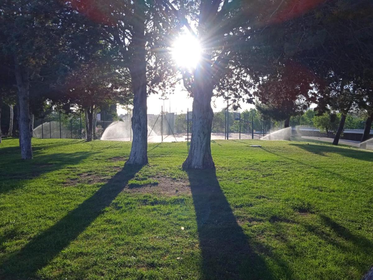 Bungalows Zaragoza Camping Buitenkant foto