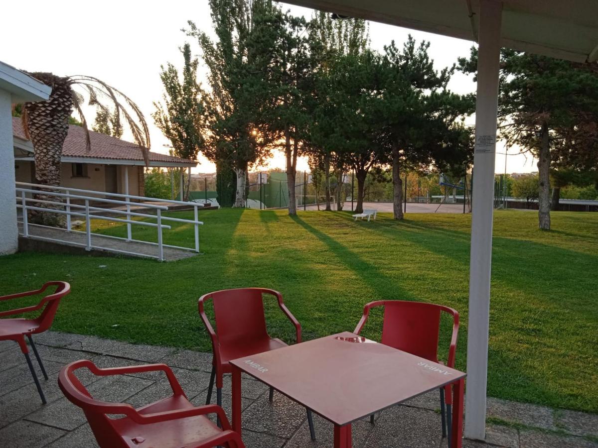 Bungalows Zaragoza Camping Buitenkant foto