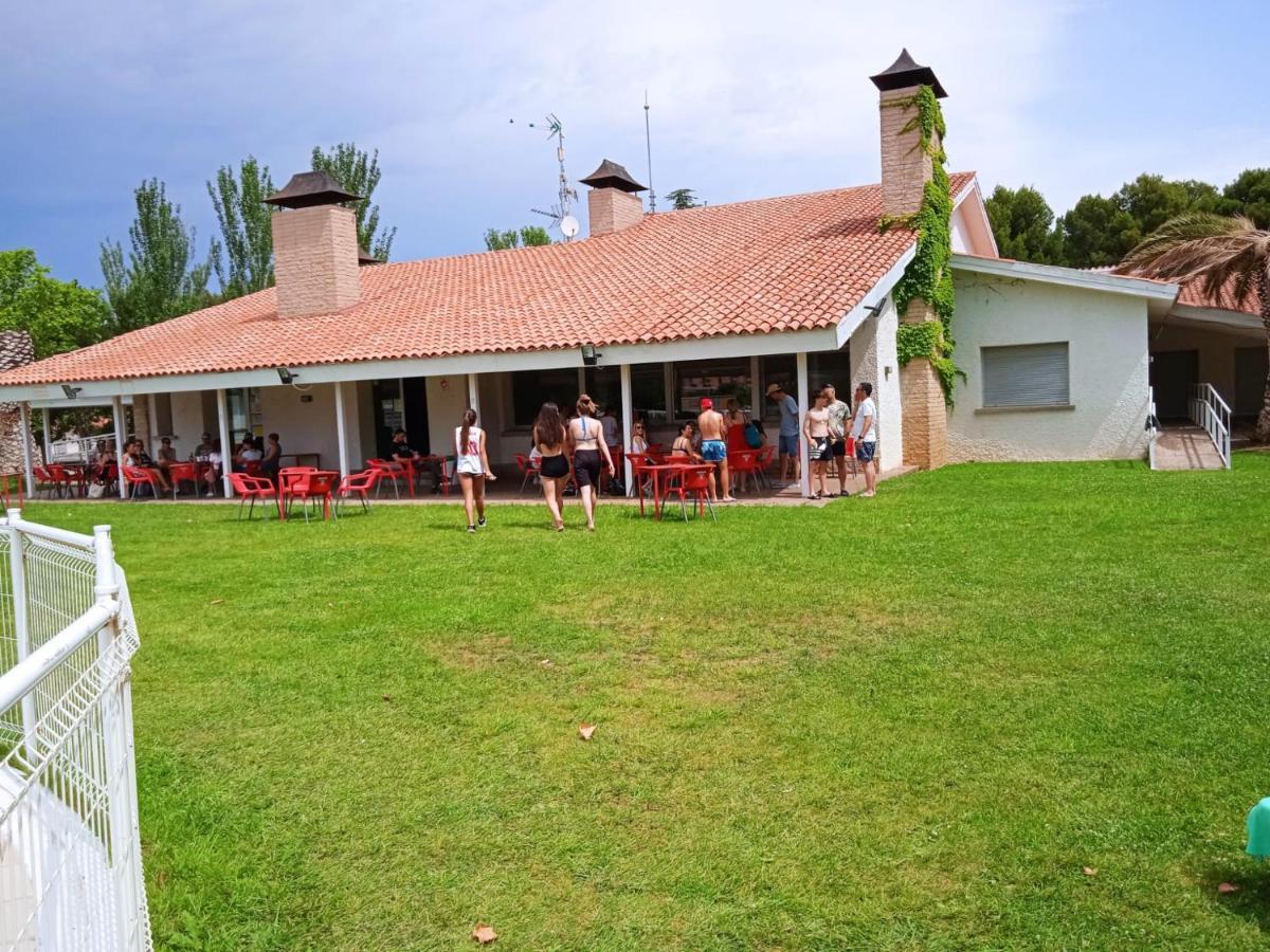 Bungalows Zaragoza Camping Buitenkant foto